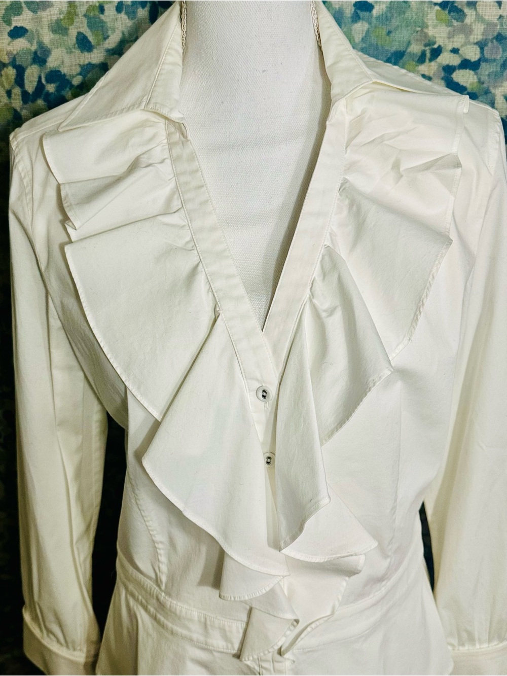 Ann Taylor White Ruffle Front Button Down Blouse Size 12 - Picture 4 of 4